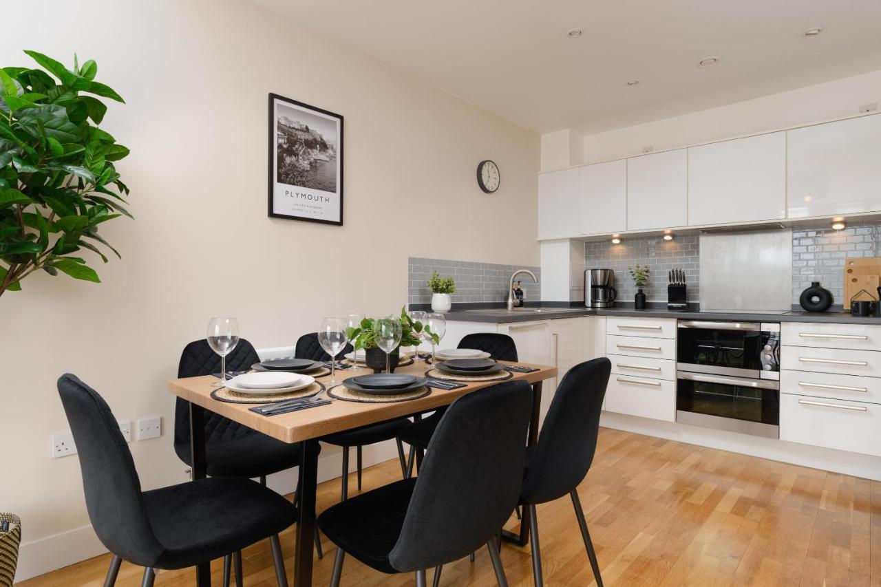 פלימות' Premium Apartment - Allocated Parking - Great Location מראה חיצוני תמונה