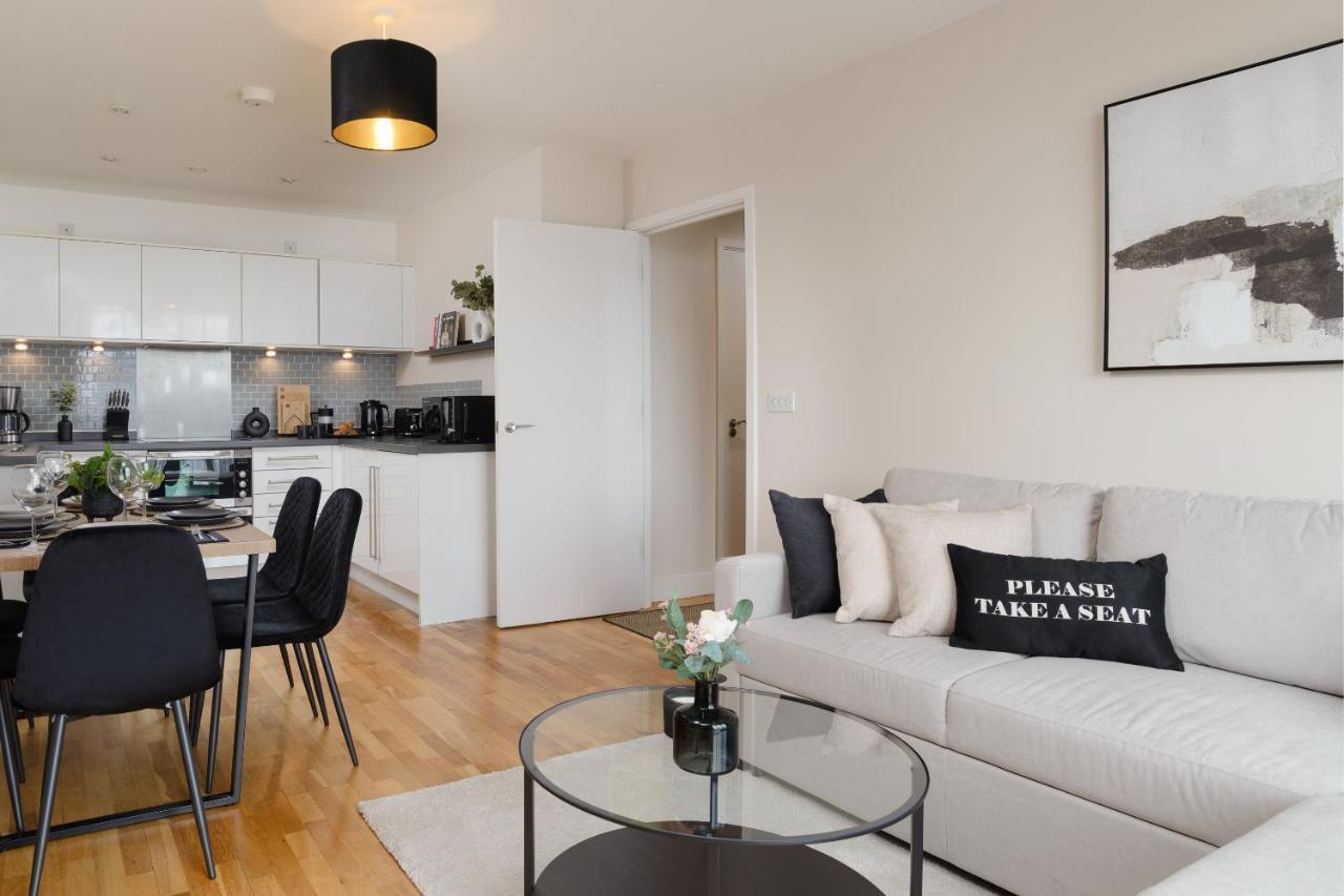 פלימות' Premium Apartment - Allocated Parking - Great Location מראה חיצוני תמונה