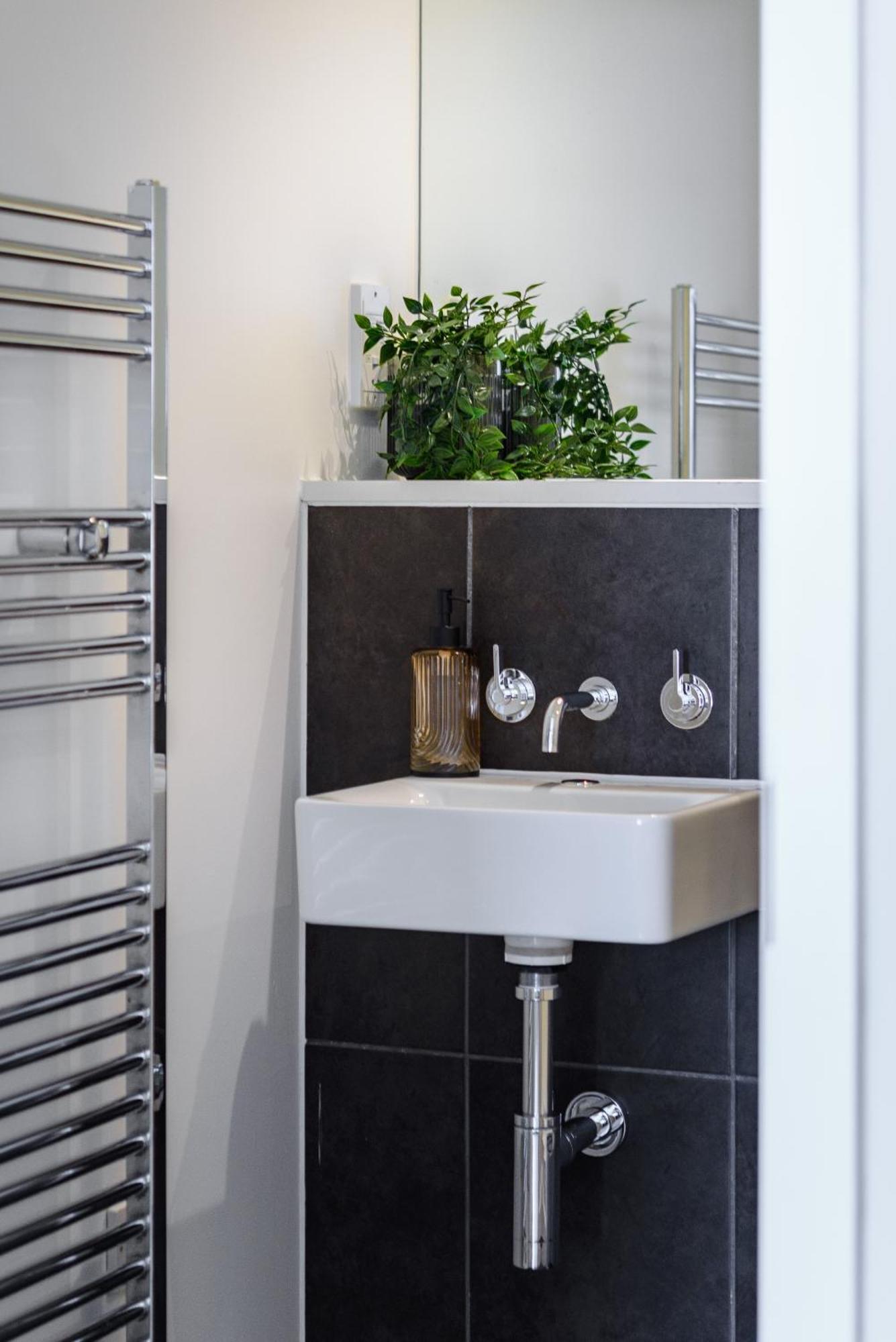פלימות' Premium Apartment - Allocated Parking - Great Location מראה חיצוני תמונה